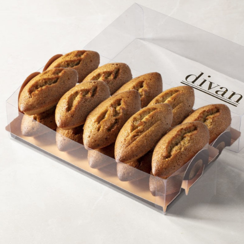 Divan Mini Cake with Pistachio